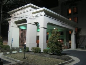 www.holidaysigns.com-hotel-site-lighting-electric-signs
